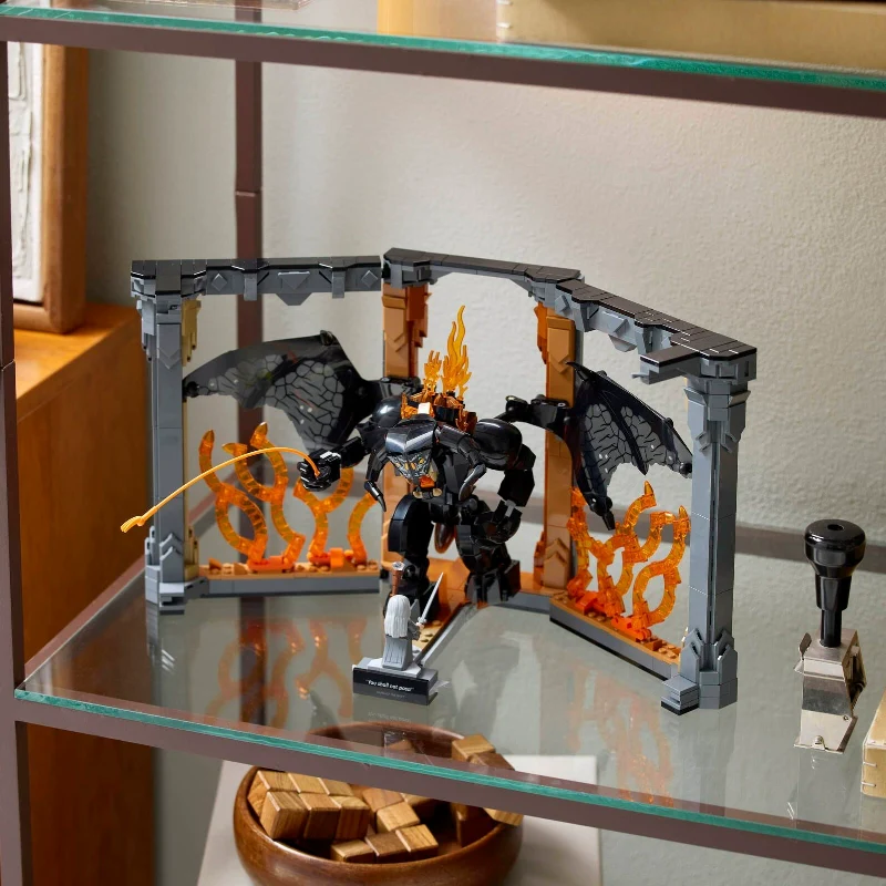 1201pcs The Lord of the Rings: Balrog™ Book Nook - Image 6