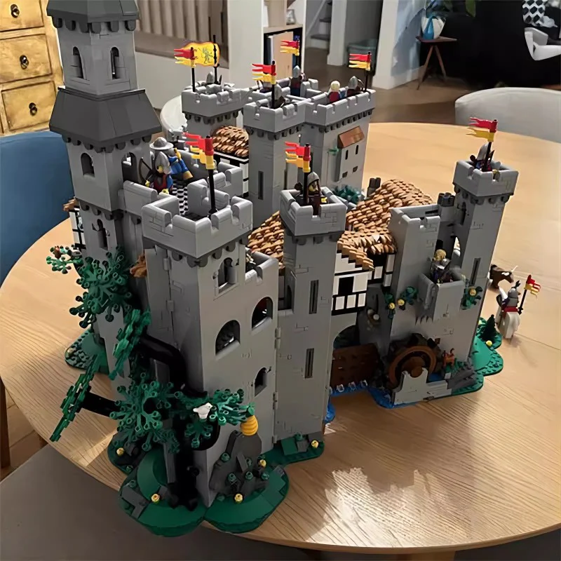 12988pcs MOC-129180 Extended Lion Knights Castle - Image 4