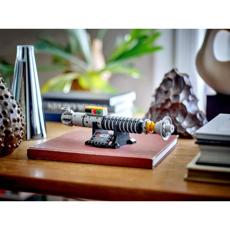 145 pcs Luke Skywalker's Lightsaber - Image 3