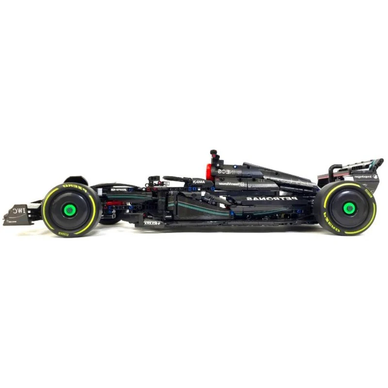 1642 pcs Mercedes-AMG F1 W14 E Performance 1:8 - Image 11