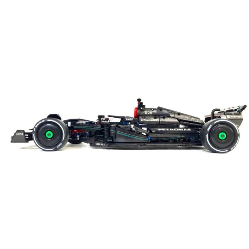 1642 pcs Mercedes-AMG F1 W14 E Performance 1:8 - Image 9