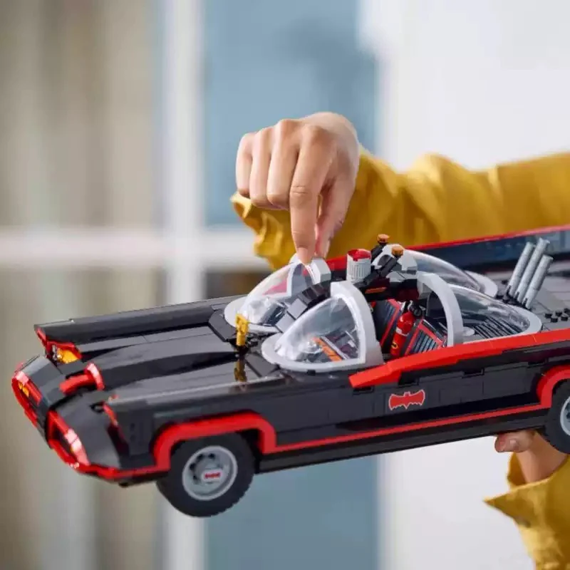 1822 pcs Batman: The Classic TV Series Batmobile - Image 6