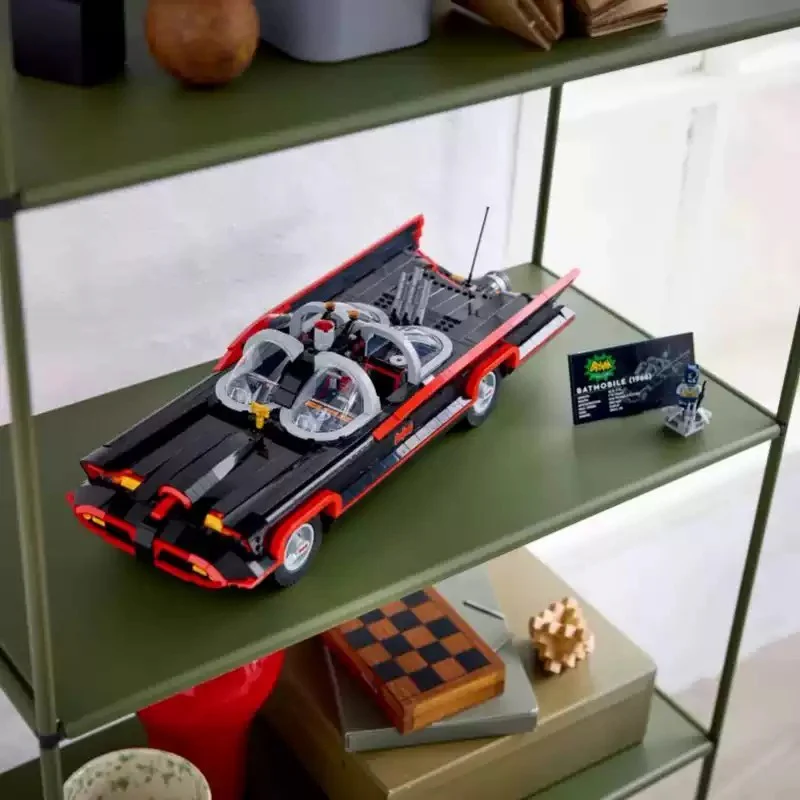 1822 pcs Batman: The Classic TV Series Batmobile - Image 9