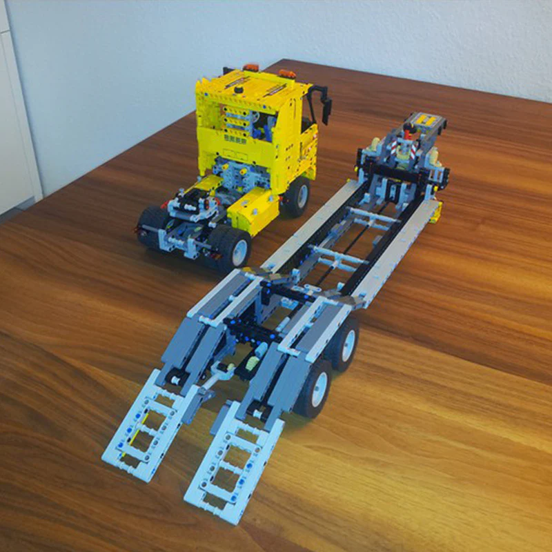 2024pcs MOC-3196 42009 C-Model Tieflader (Low Loader) - Image 2