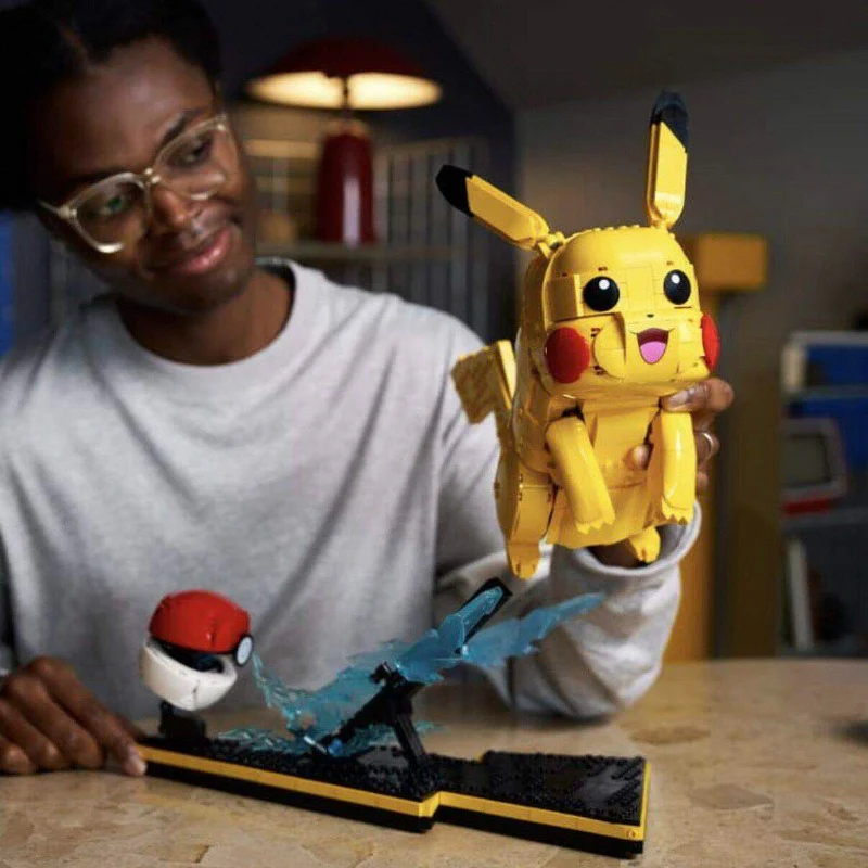 2050pcs Pikachu and Poké Ball - Image 3