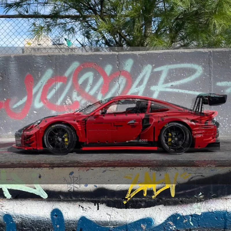 3511PCS MOC-182607 Porsche 911 (992) GT3 R - Image 3