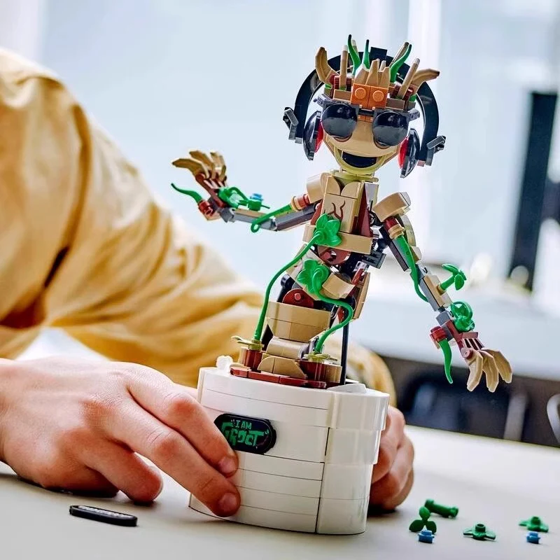 459 pcs Dancing Groot - Image 2