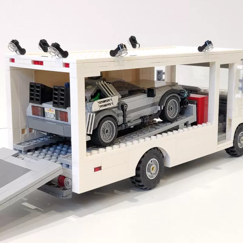 533pcs MOC-113860 Doc Brown Value Van - Image 2