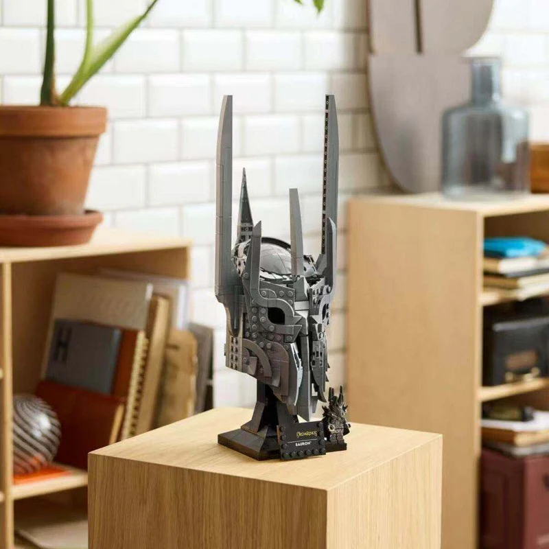 538pcs The Lord of the Rings: Sauron's Helmet - Image 4