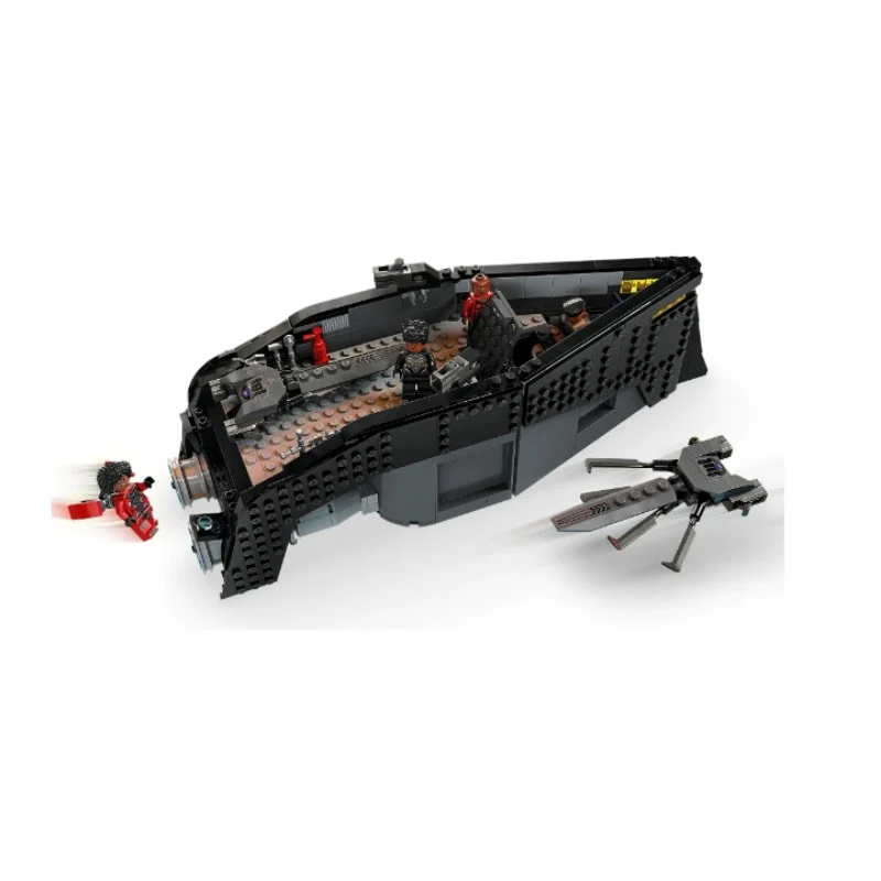 545 pcs Black Panther: War on the Water - Image 3