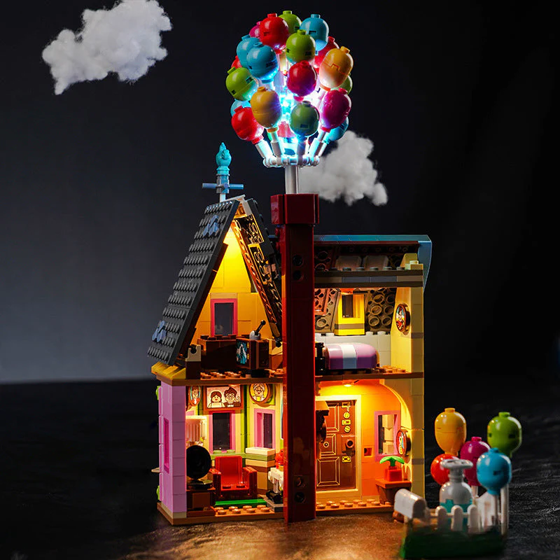 598 PCS 8002 ‘Up’ Balloon House - Image 3