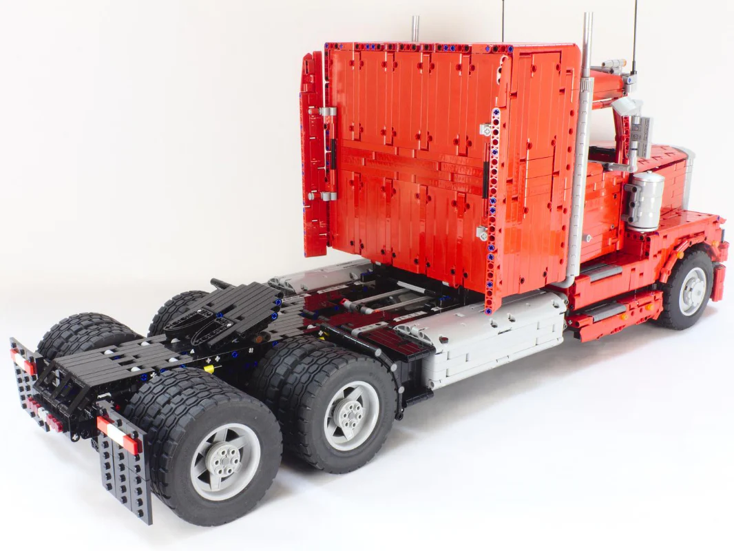 6050PCS MOC-46978 US Semi Truck - Image 7