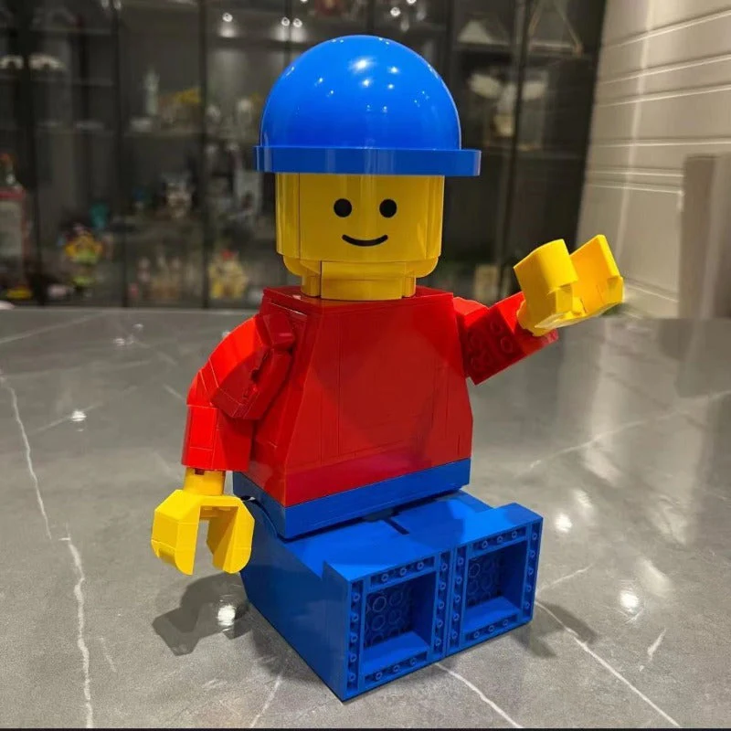 654 pcs 40649 Up-Scaled Minifigure - Image 4