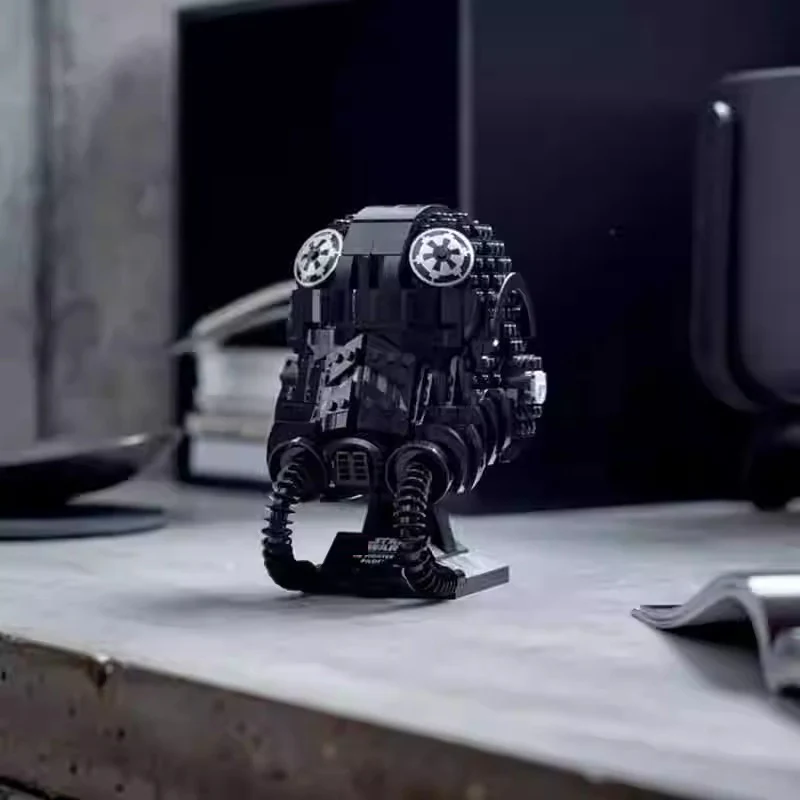 724 pcs TIE Fighter Pilot  Helmet - Image 9