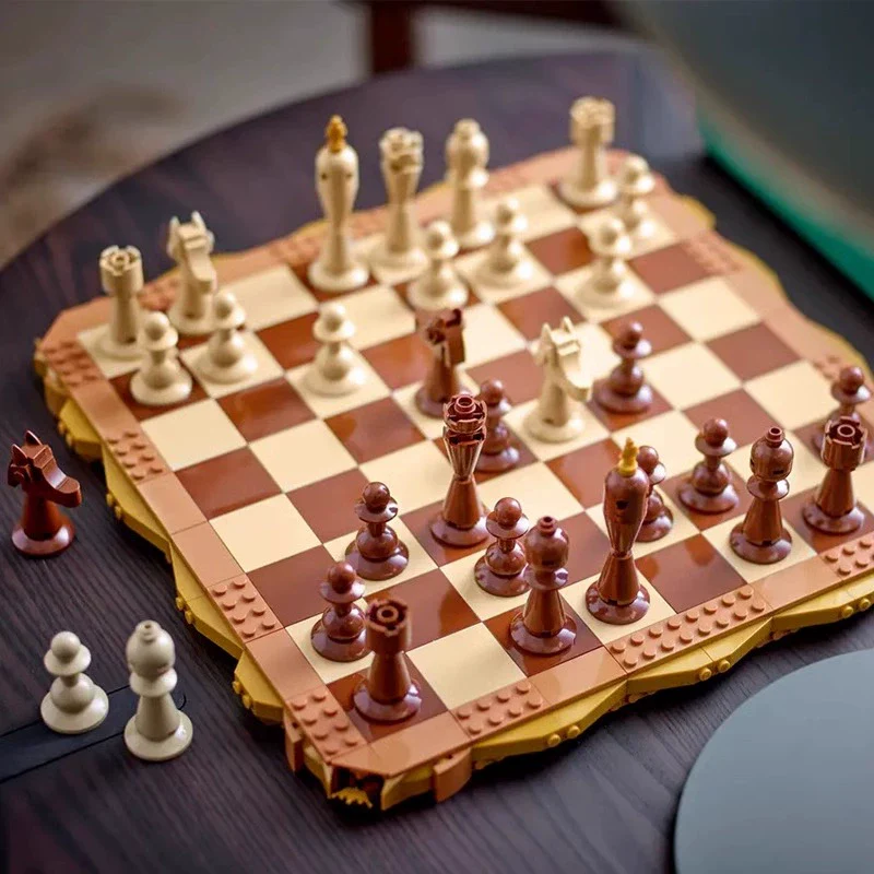743 pcs Traditional Chess Set - Image 3
