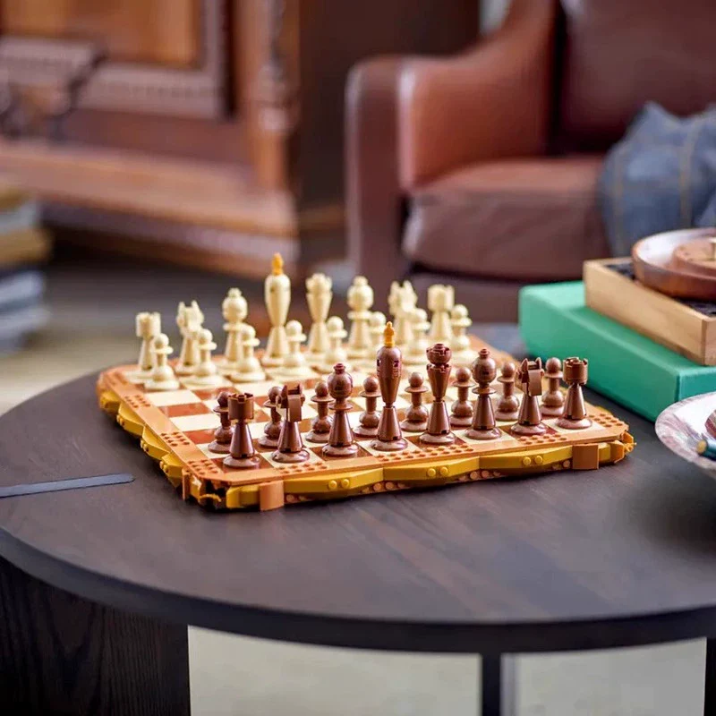 743 pcs Traditional Chess Set - Image 4