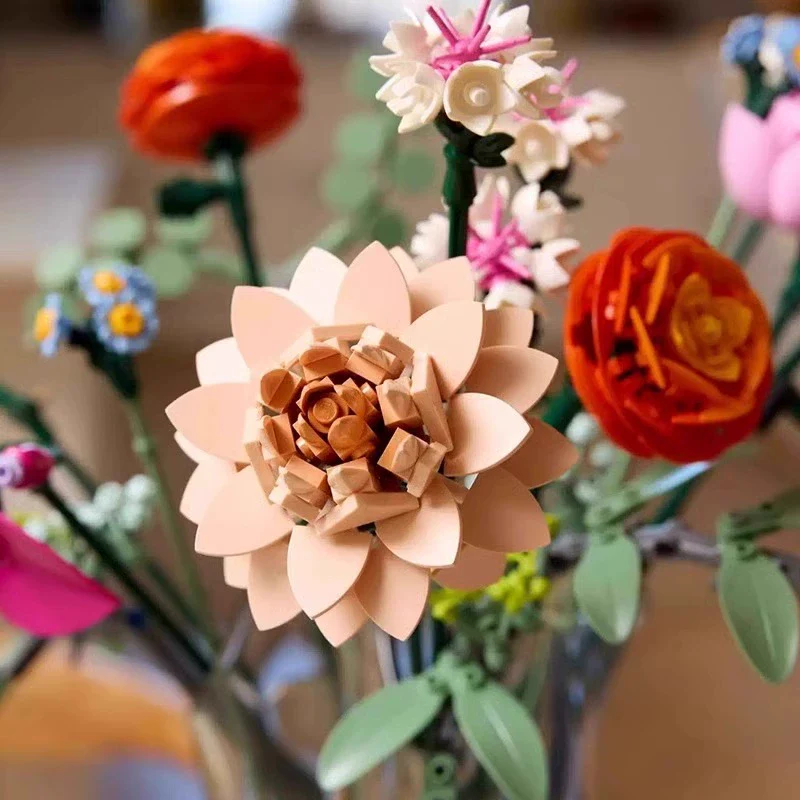 749 pcs Pretty Pink Flower Bouquet - Image 2
