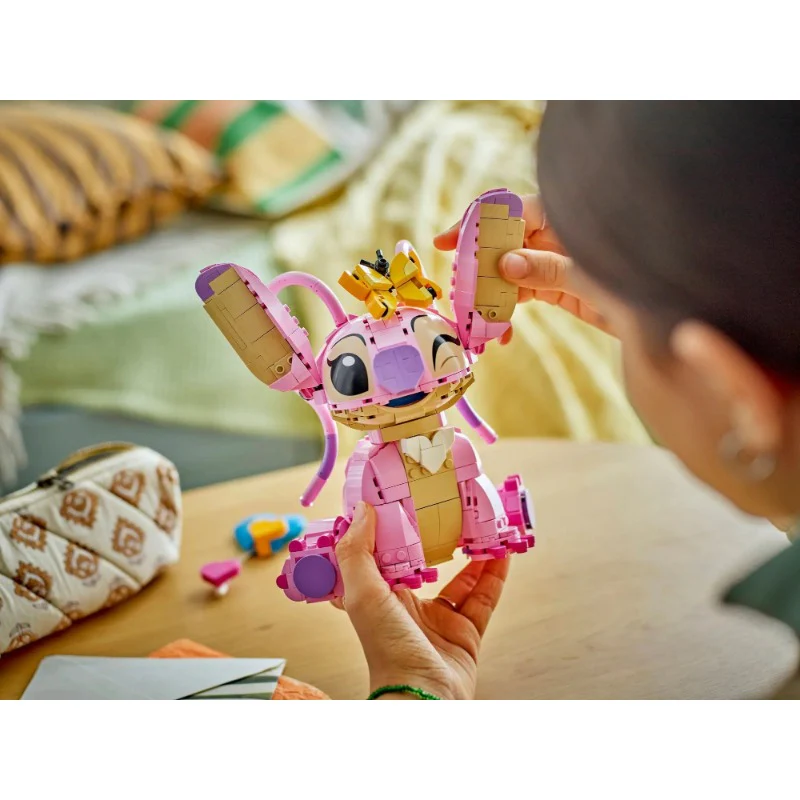 784 pcs Disney Buildable Angel - Image 3