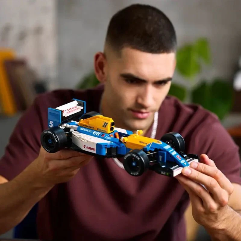 799 pcs Williams Racing FW14B & Nigel Mansell - Image 3