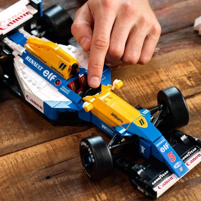 799 pcs Williams Racing FW14B & Nigel Mansell - Image 4