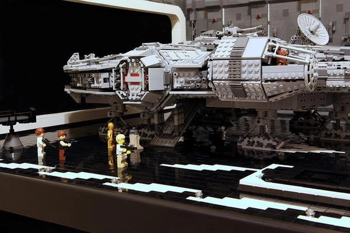 7858pcs MOC 327 Death Star Docking Bay for UCS Falcon for 75192 - Image 3