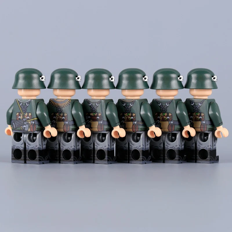 MT60-65 Field Grey: German soldiers in World War II Minifigures - Image 2