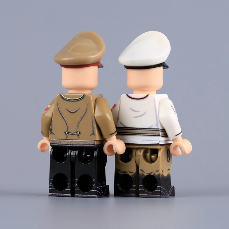 MTUV132-133 WWII German Youth Leader Minifigures - Image 3