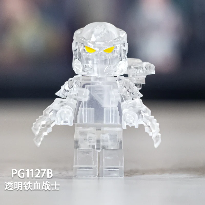 PG1127A PG1127B Predator transparent minifigures - Image 2
