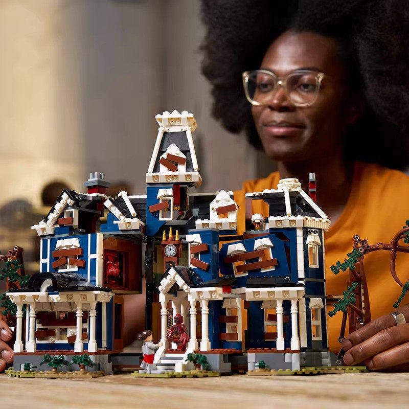 2593 pcs Stranger Things: The Creel House - Image 4