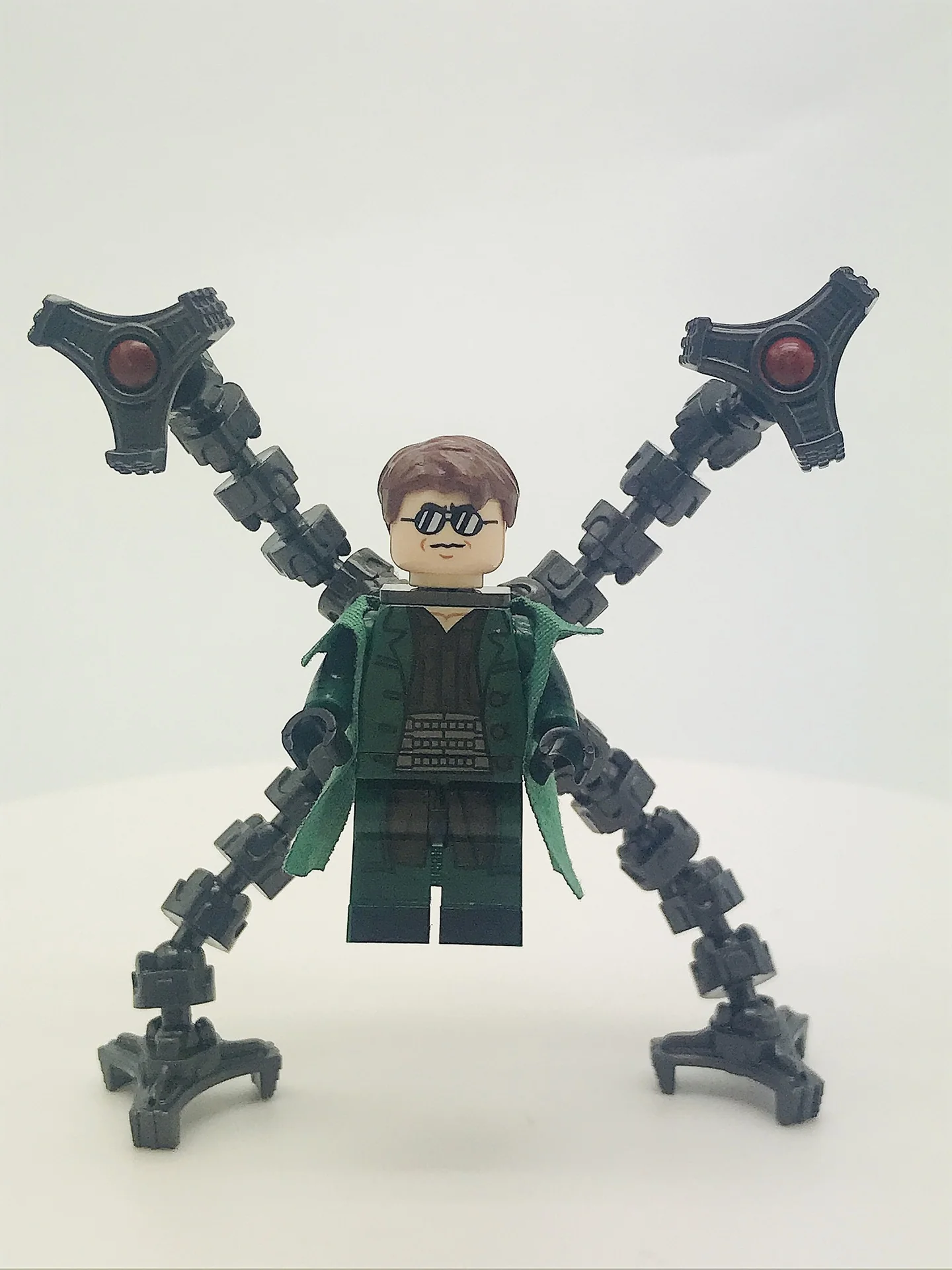 XH1833 Spider Hero Dr. Octopus Minifigure - Image 2