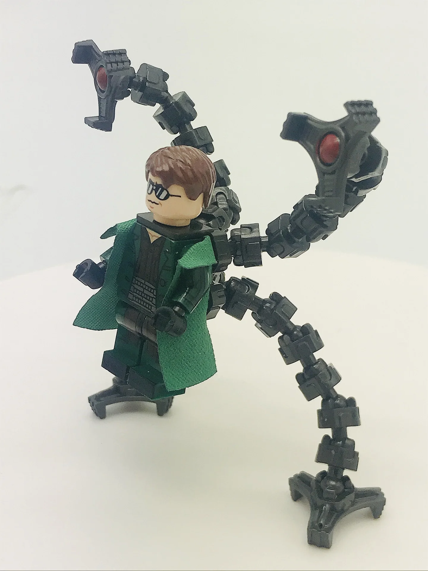 XH1833 Spider Hero Dr. Octopus Minifigure - Image 4